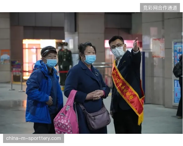 大型赛事期间如何利用动态交互引导数万游客避开交通枢纽运行瓶颈？